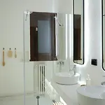 Spacious 3br, 2bt With 5 Balconies * ブカレスト