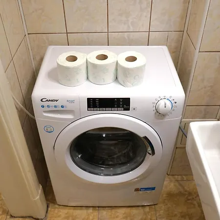 Spacious 3br, 2bt With 5 Balconies Apartment *