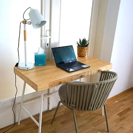 Spacious 3br, 2bt With 5 Balconies Bucarest