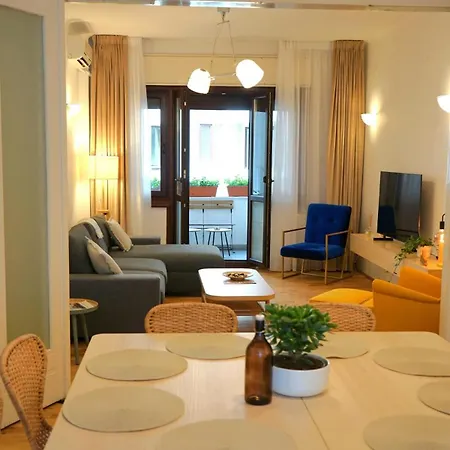 Spacious 3br, 2bt With 5 Balconies