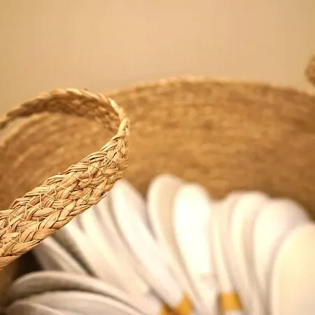 Spacious 3br, 2bt With 5 Balconies *