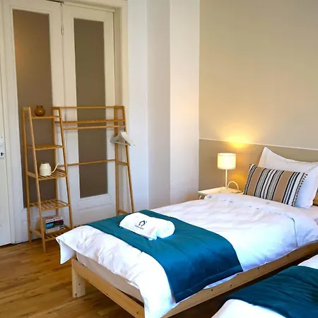 Διαμέρισμα Spacious 3br, 2bt With 5 Balconies