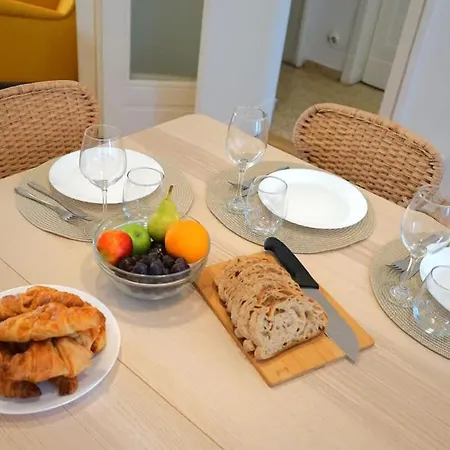 Spacious 3br, 2bt With 5 Balconies Bucarest