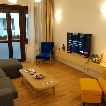 Appartement Spacious 3br, 2bt With 5 Balconies *