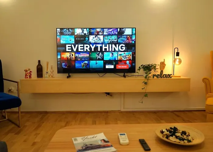 Апартаменти Spacious 3br, 2bt With 5 Balconies Бухарест