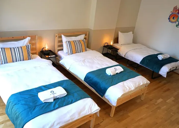 Apartman Spacious 3br, 2bt With 5 Balconies Bukarest