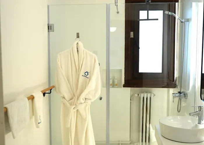 Spacious 3br, 2bt With 5 Balconies * Бухарест