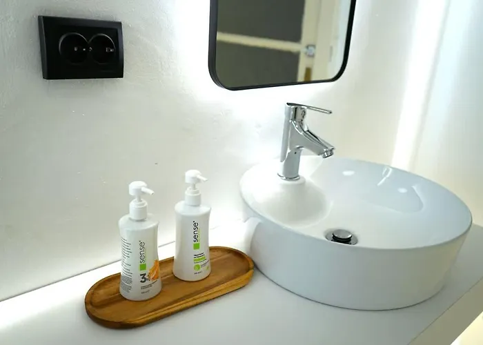 Spacious 3br, 2bt With 5 Balconies Bucureşti