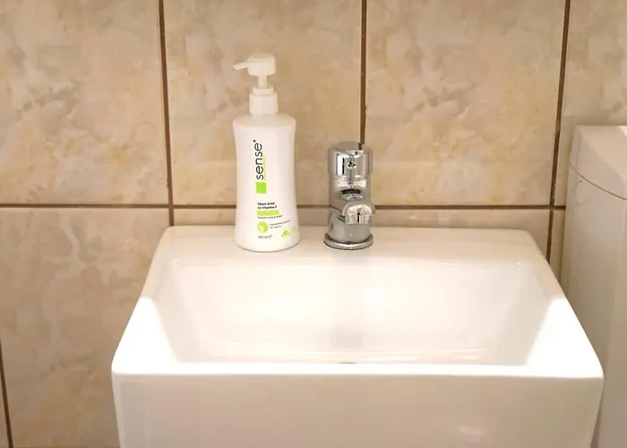 Spacious 3br, 2bt With 5 Balconies Apartman *