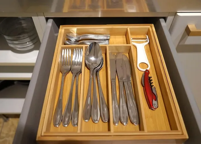 Spacious 3br, 2bt With 5 Balconies Apartman Bukarest