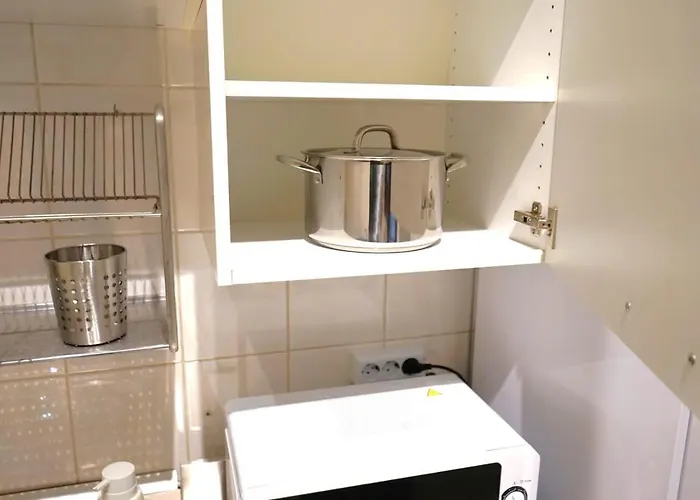 Апартаменти Spacious 3br, 2bt With 5 Balconies *