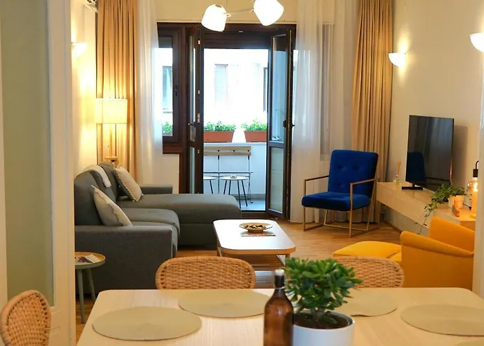 Spacious 3br, 2bt With 5 Balconies *