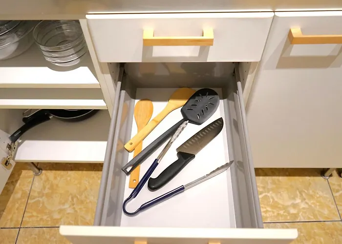 Spacious 3br, 2bt With 5 Balconies