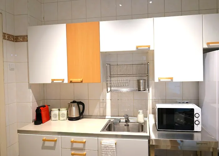 Spacious 3br, 2bt With 5 Balconies דירה בוקרשט