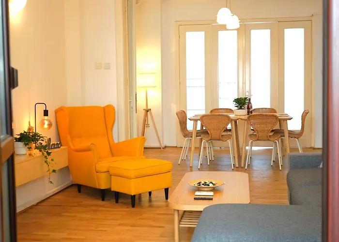 Spacious 3br, 2bt With 5 Balconies * Bucarest