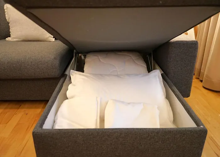 Spacious 3br, 2bt With 5 Balconies