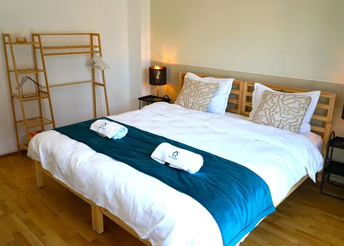 דירה Spacious 3br, 2bt With 5 Balconies *