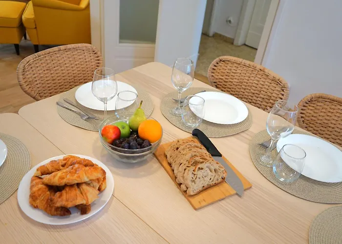 Spacious 3br, 2bt With 5 Balconies Bucarest