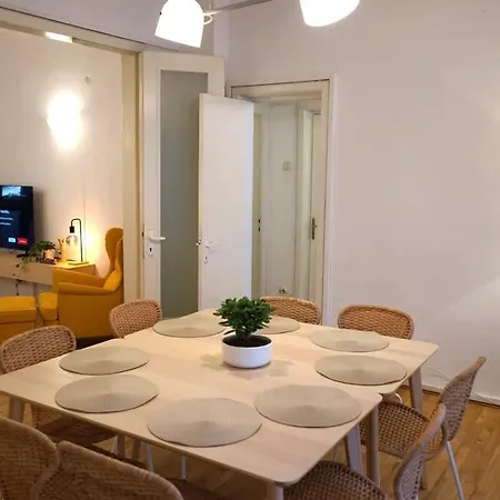 Spacious 3br, 2bt With 5 Balconies *